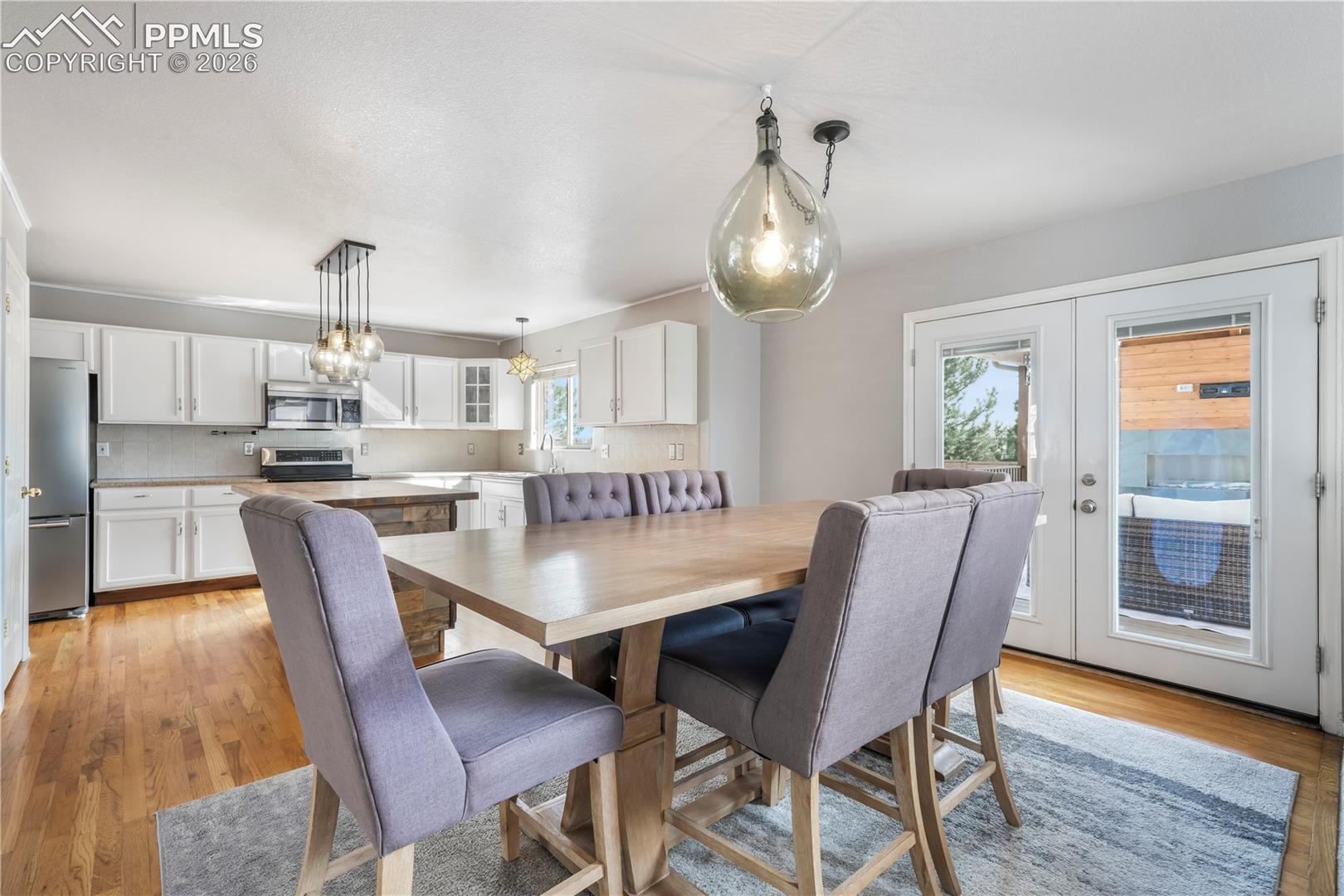 531 Fox Run Circle