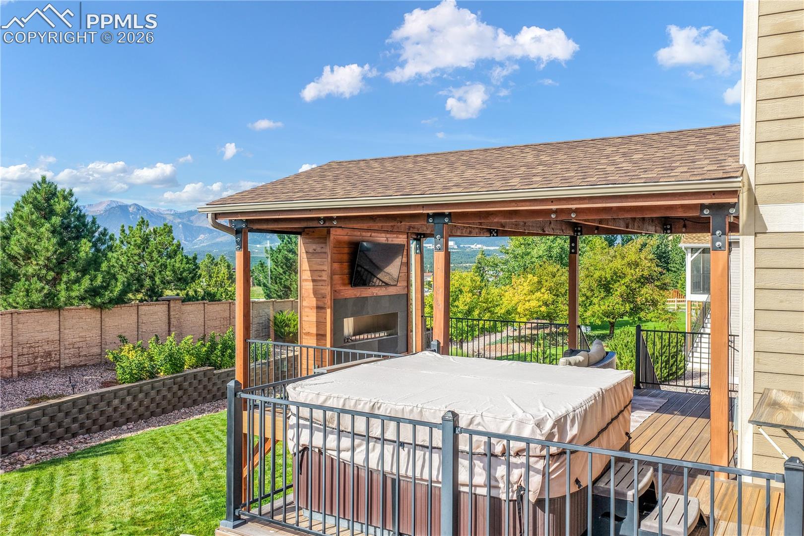 531 Fox Run Circle