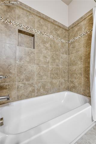 10484 Mile Post Loop