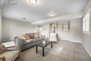 2573 Lakes Edge Drive