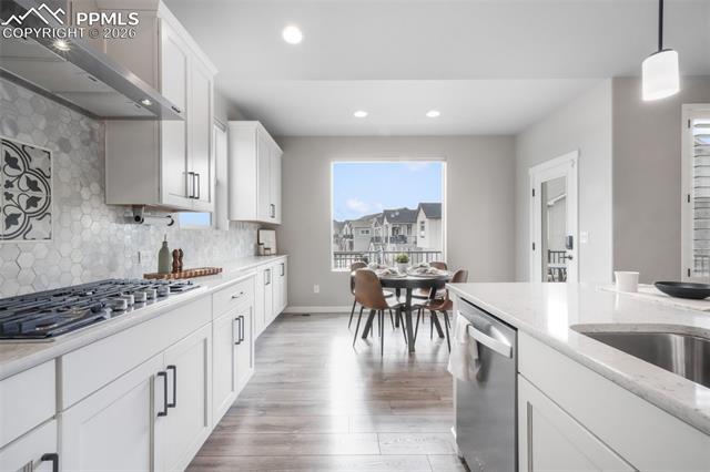 2573 Lakes Edge Drive