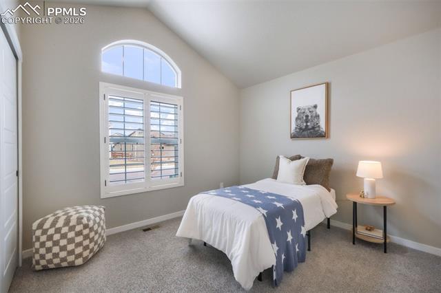 2573 Lakes Edge Drive