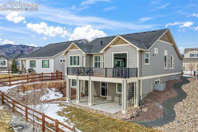 2573 Lakes Edge Drive