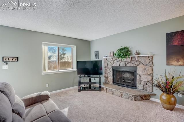 609 Bennett Avenue Unit: A