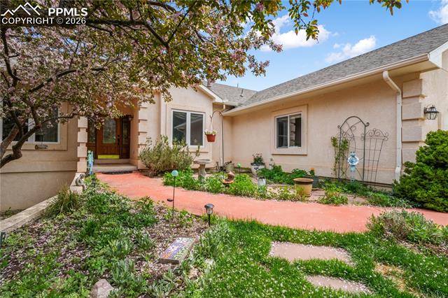 1590 Longview Circle