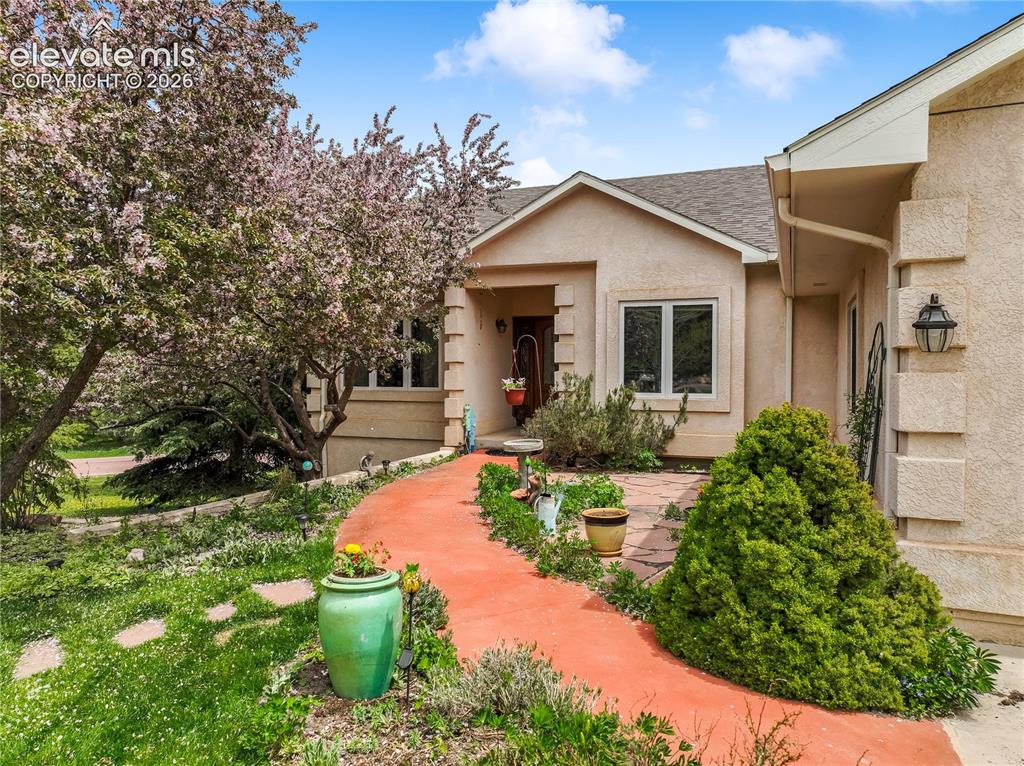 1590 Longview Circle