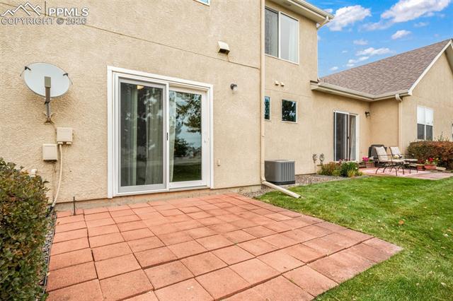 1223 Villa Grove