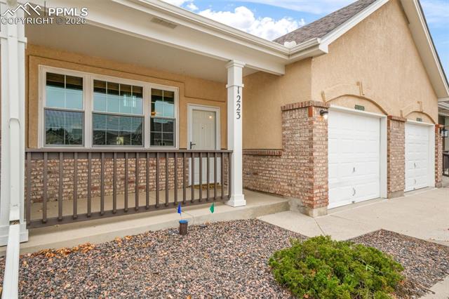1223 Villa Grove