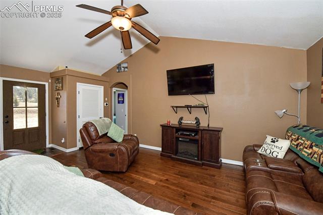 573 Empire Road