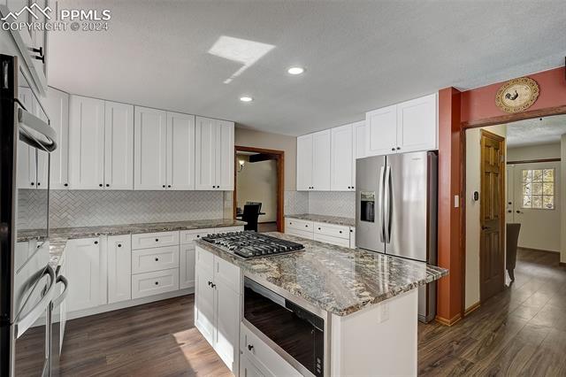 1315 W Bowman Avenue