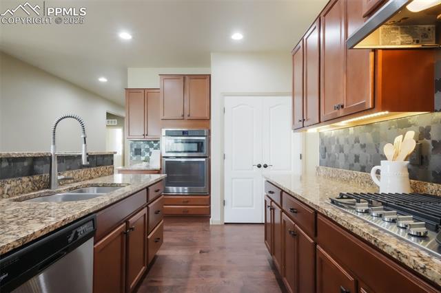 5584 Turnbury Circle