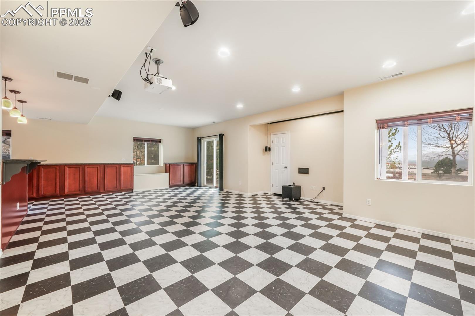 15656 Paiute Circle