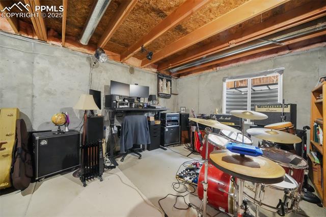 1033 Quarterhorse Trail