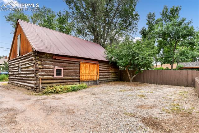 825 Arcadia Place