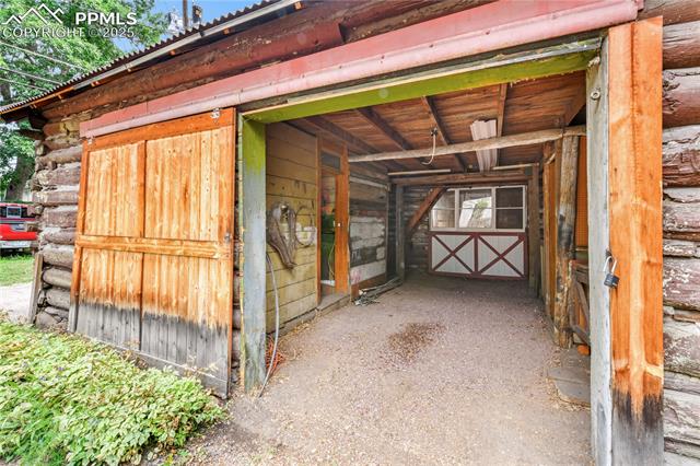 825 Arcadia Place