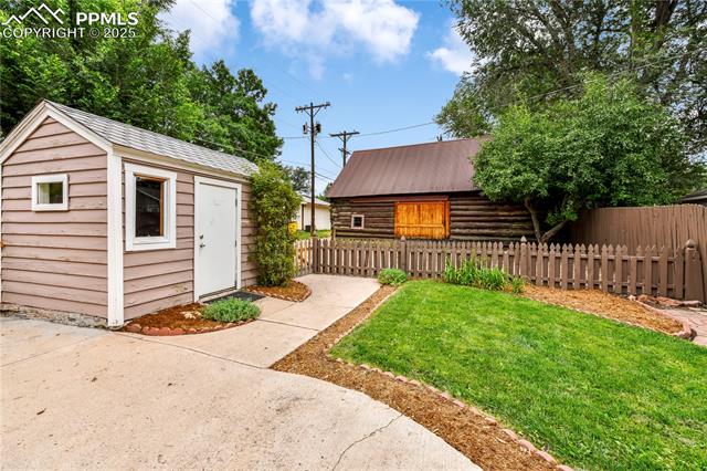 825 Arcadia Place