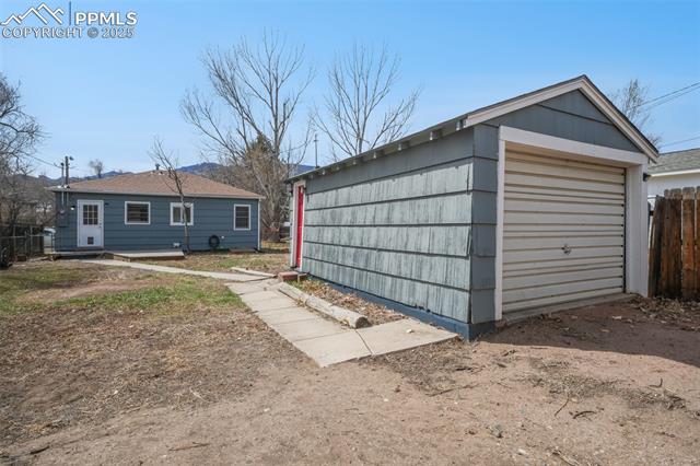 2916 W Platte Avenue