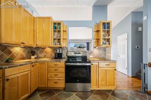 5101 Hackamore Drive
