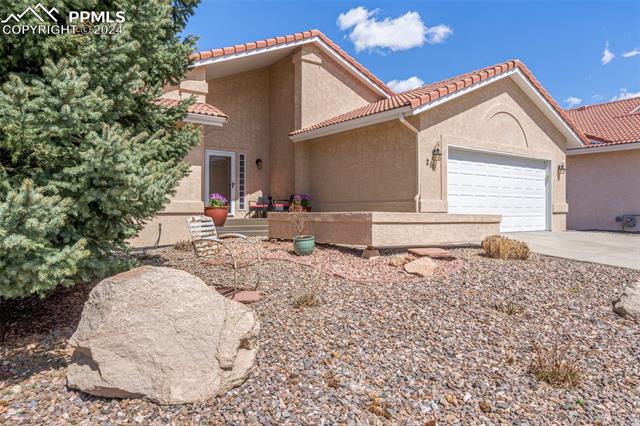 211 Las Lunas Street