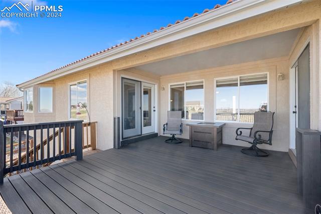 211 Las Lunas Street