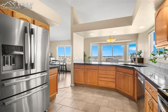 211 Las Lunas Street