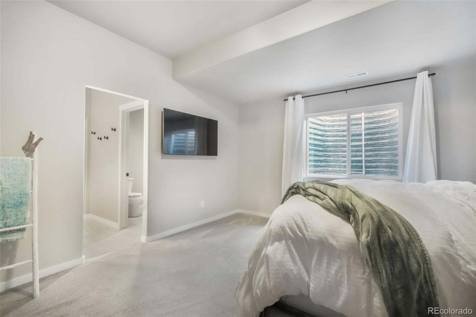 16224 Sunrise Glory Lane