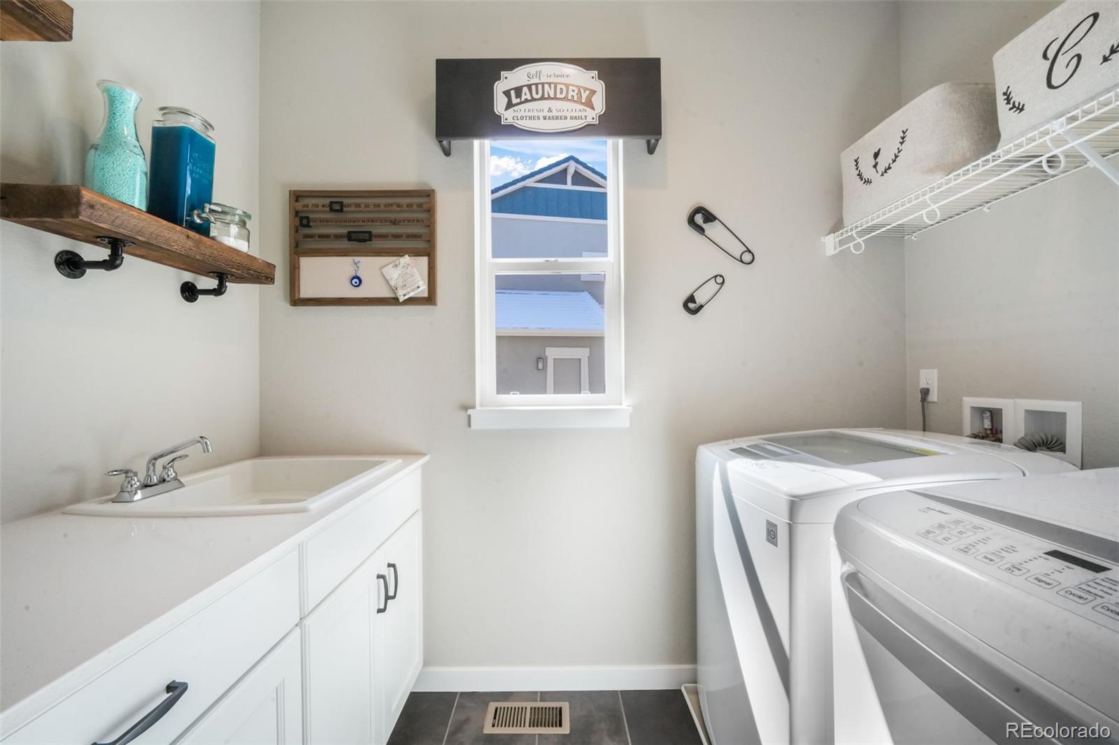 16224 Sunrise Glory Lane