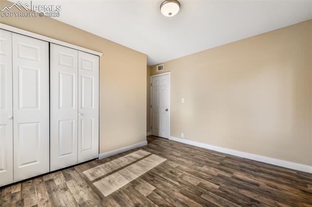 1051 Montrose Avenue