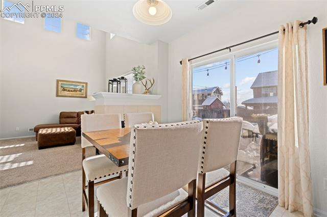 1442 N Stratton Avenue