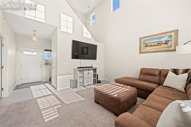 1442 N Stratton Avenue