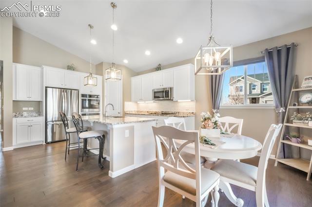 5724 Berry Ridge Way