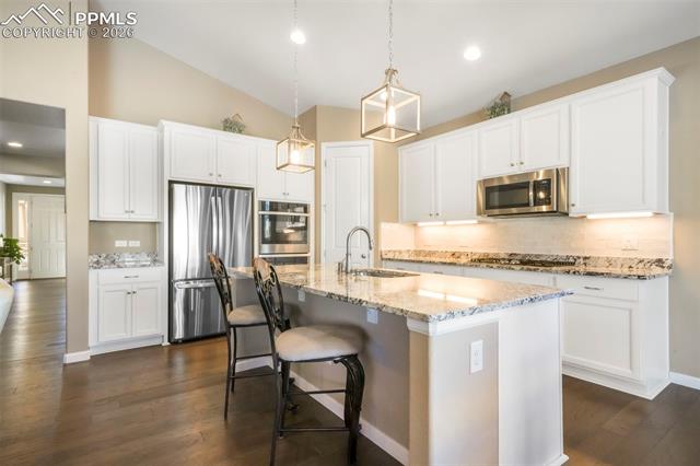 5724 Berry Ridge Way