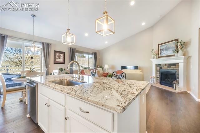 5724 Berry Ridge Way