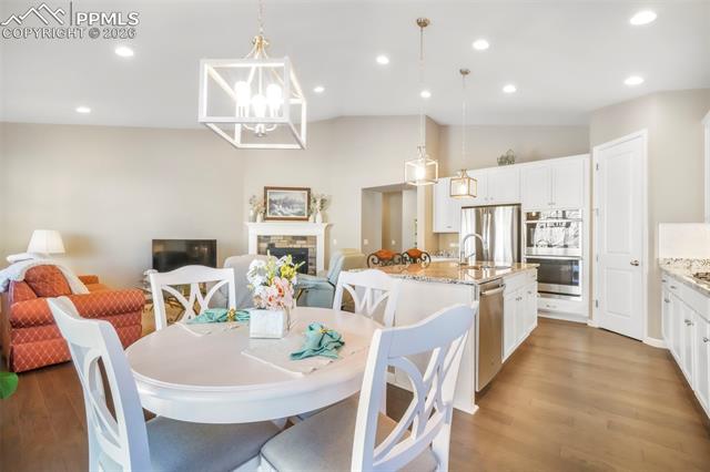 5724 Berry Ridge Way