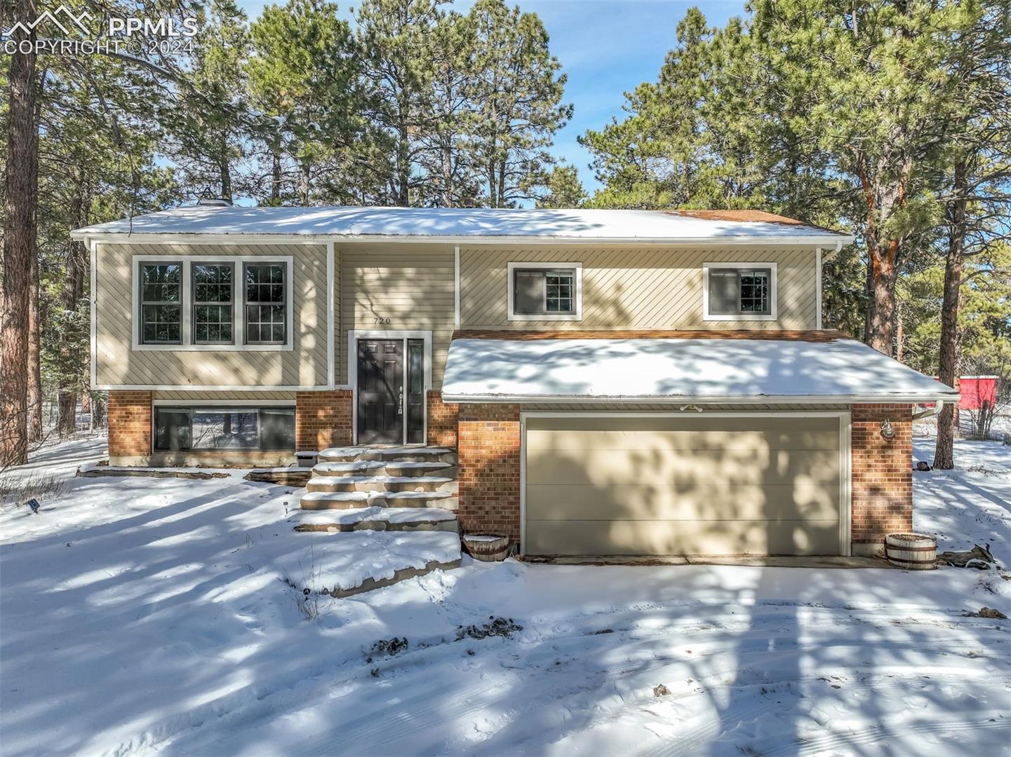 720 Arapahoe Drive