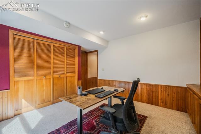 5221 Cliff Point Circle