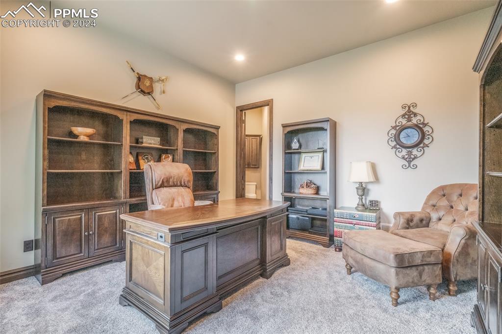 19150 Sixpenny Lane