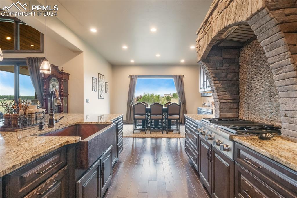 19150 Sixpenny Lane