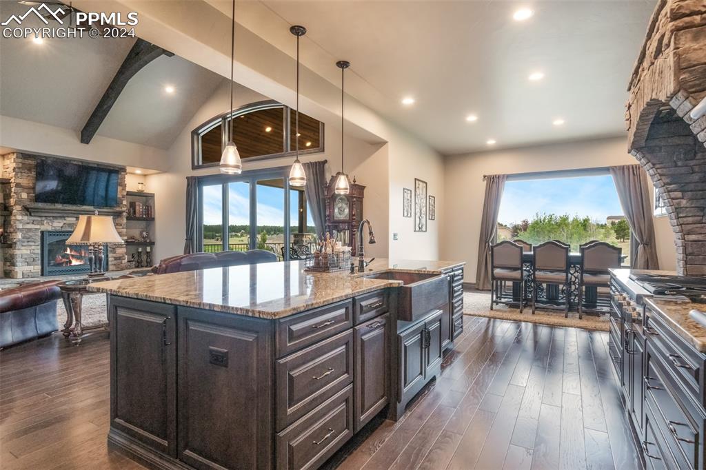 19150 Sixpenny Lane