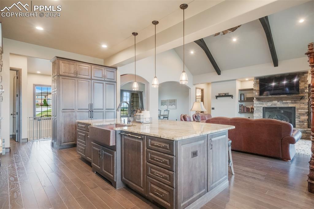 19150 Sixpenny Lane