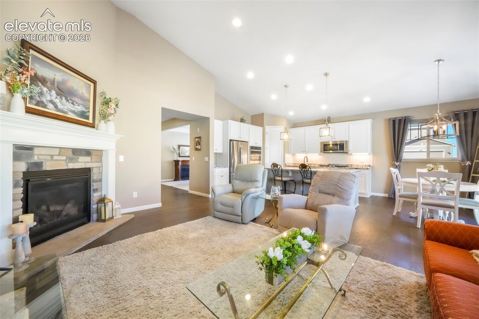 5724 Berry Ridge Way