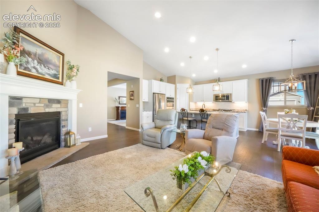 5724 Berry Ridge Way