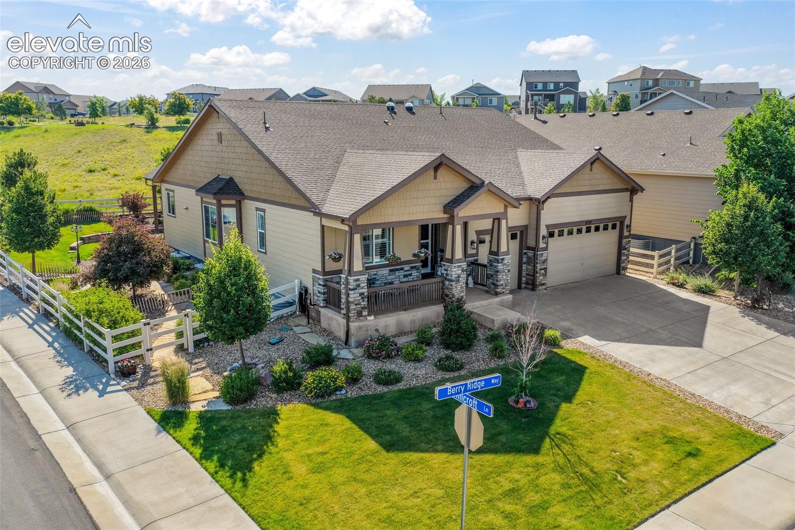 5724 Berry Ridge Way