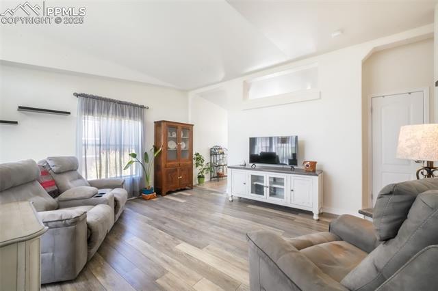 7735 Valley Quail Point