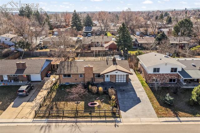 870 Hemlock Way