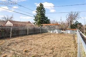 870 Hemlock Way