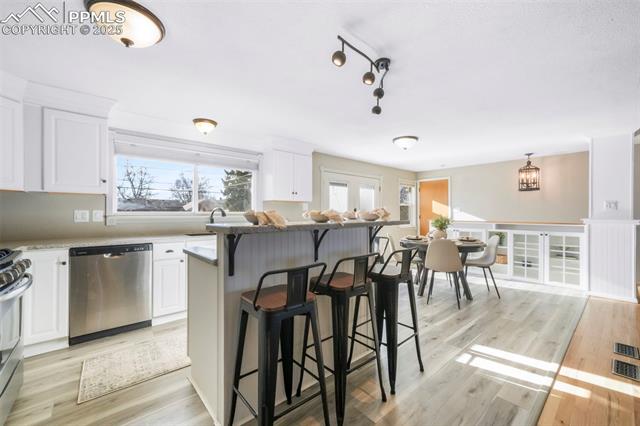 870 Hemlock Way