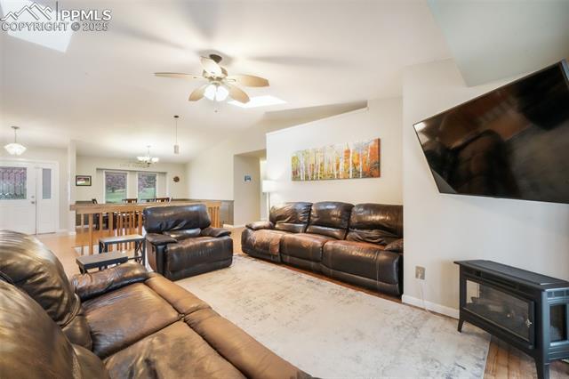 1285 Spinnaker Trail