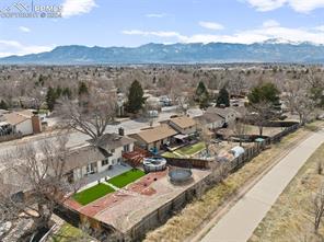 1752 Sawyer Way
