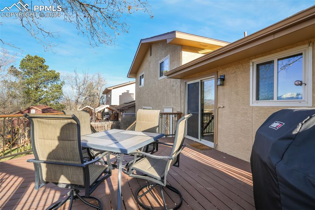5212 Escapardo Way